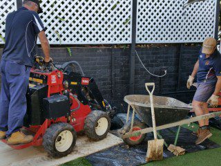 Carport sails need to consider the afternoon or western sun, as it is the hottest part of the day. It is important to limit the exposure of parked cars, boats or caravans in the evening.